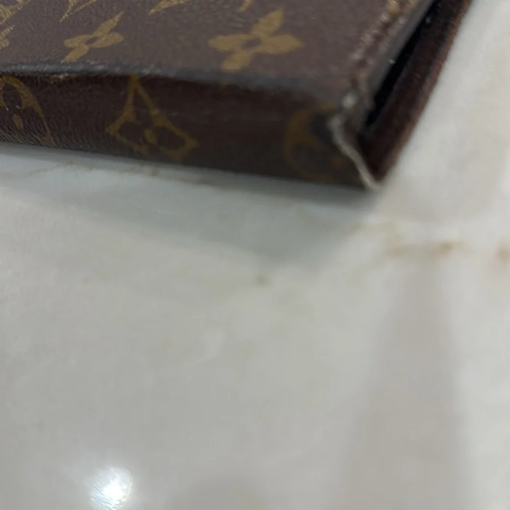 Authentic Louis Vuitton Folio I phone case